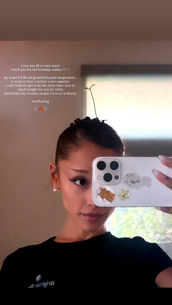 arianagrande instagram image archive image