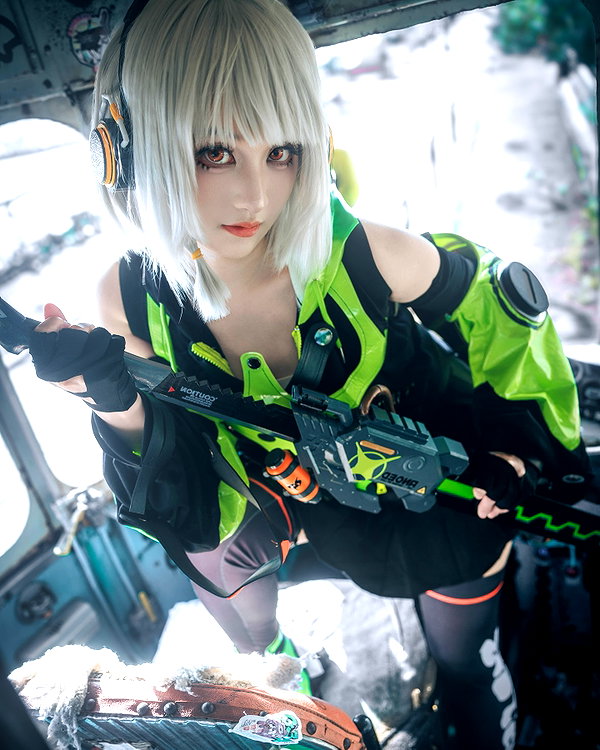 miee_cos instagram image archive image