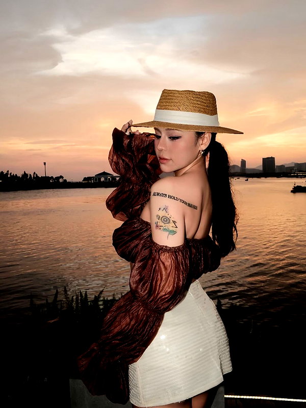 lyhythuedoxinh instagram image archive image