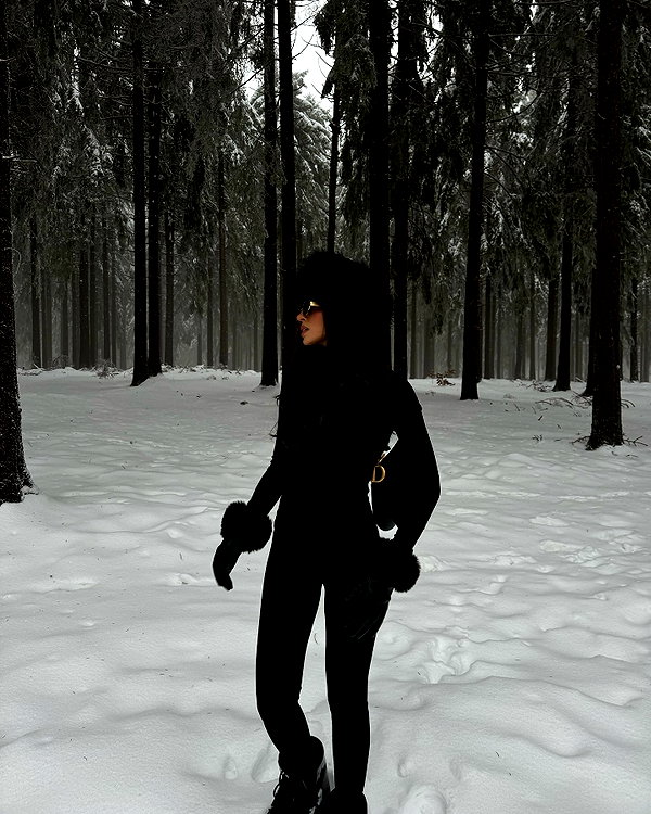 zoeliss instagram image archive image