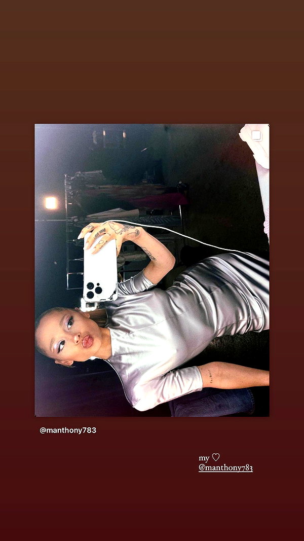 arianagrande instagram image archive image
