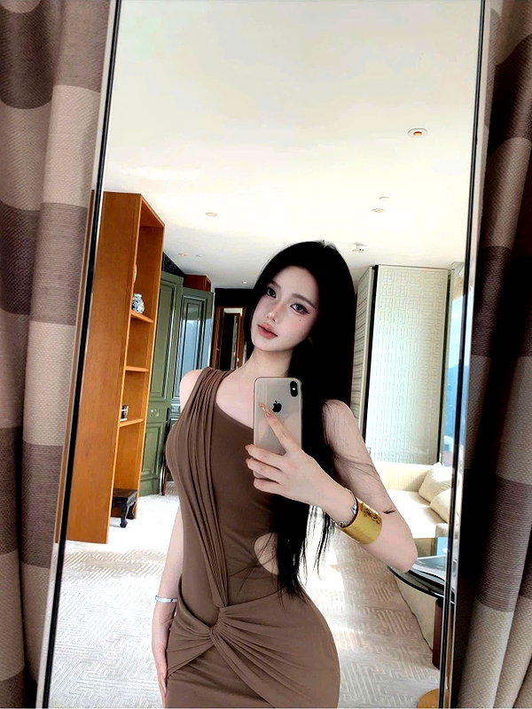 lyhythuedoxinh instagram image archive image