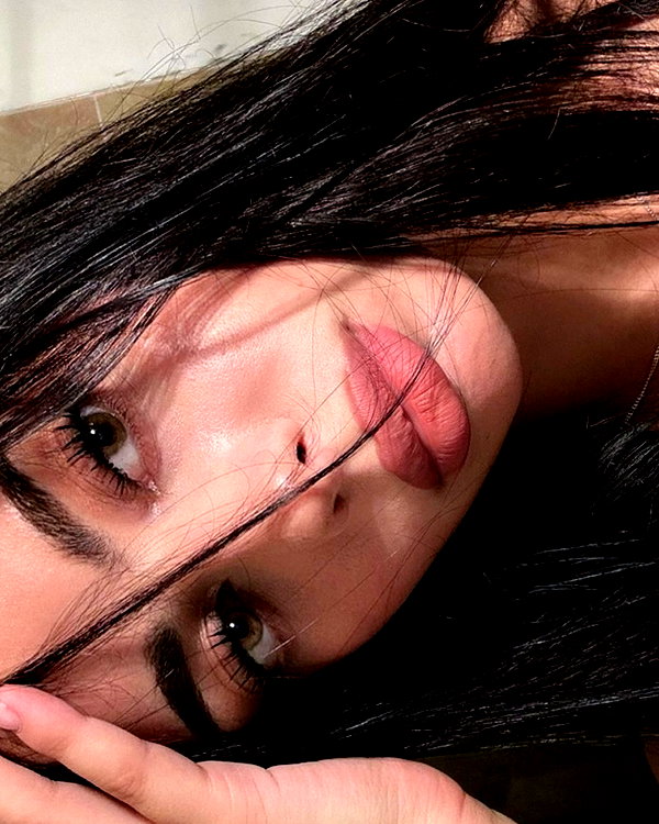 baddiesessence instagram image archive image