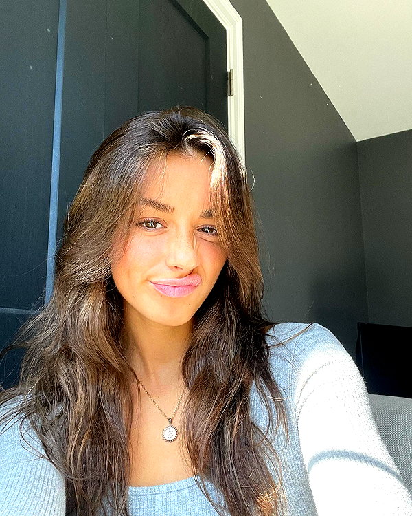 sadieemckennaa instagram image archive image