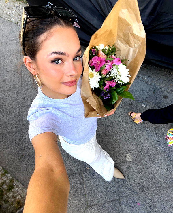 emmaaurora instagram image archive image