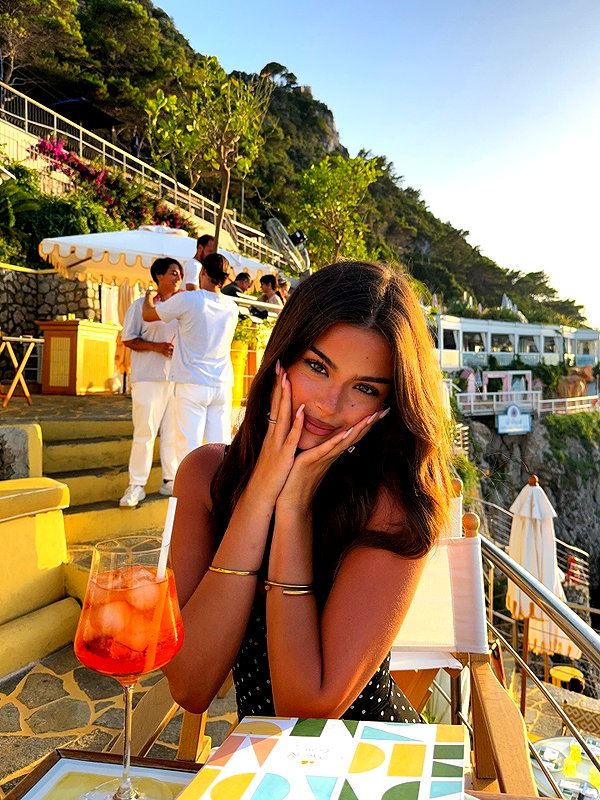 oliviaphillipps instagram image archive image