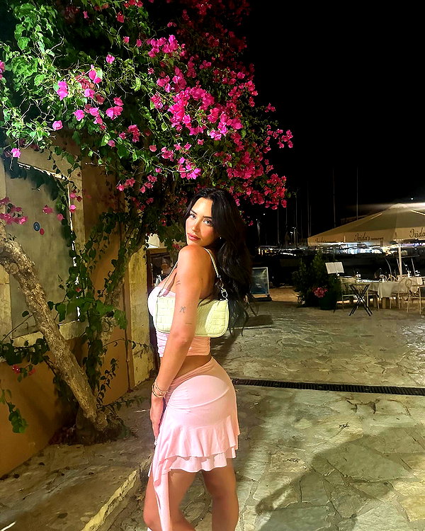 staskaranikolaou instagram image archive image