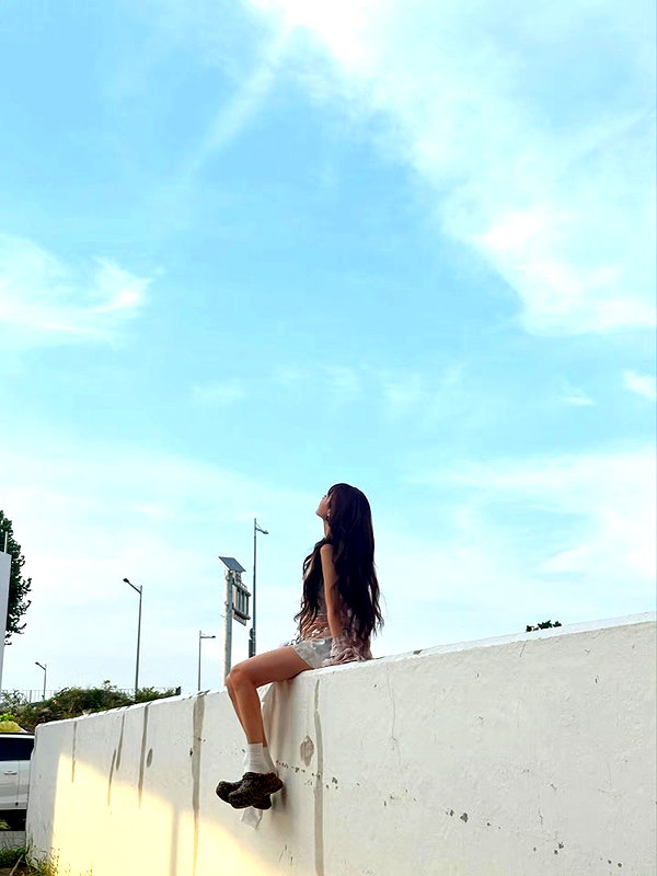 hhh.e_c.v instagram image archive image