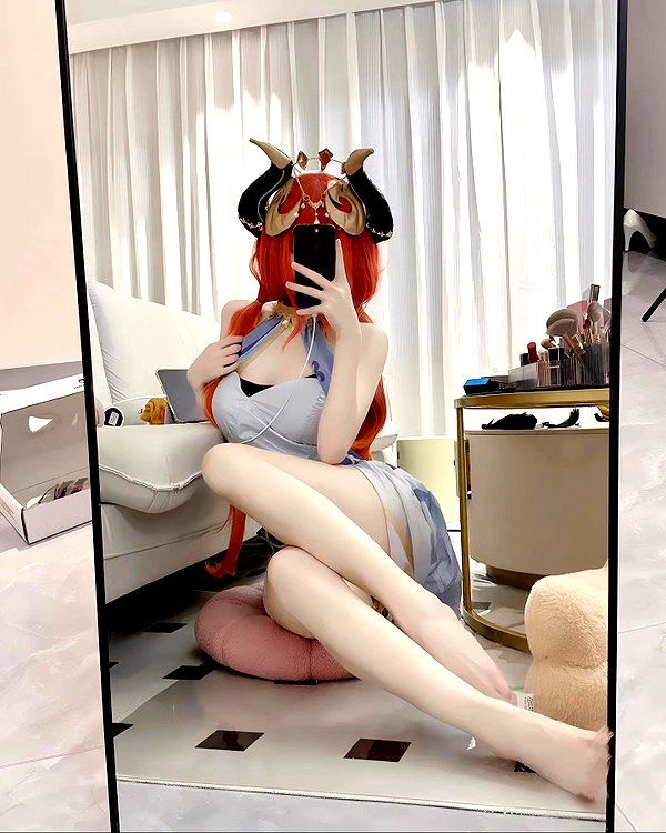 gallery_cosplayer instagram image archive image