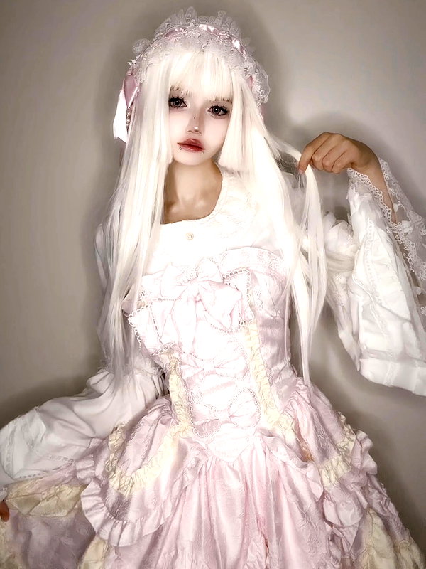 mie.llune instagram image archive image