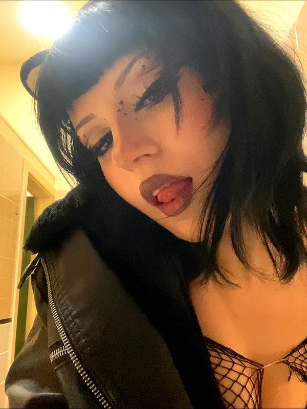 scarlett_ichor instagram image archive image