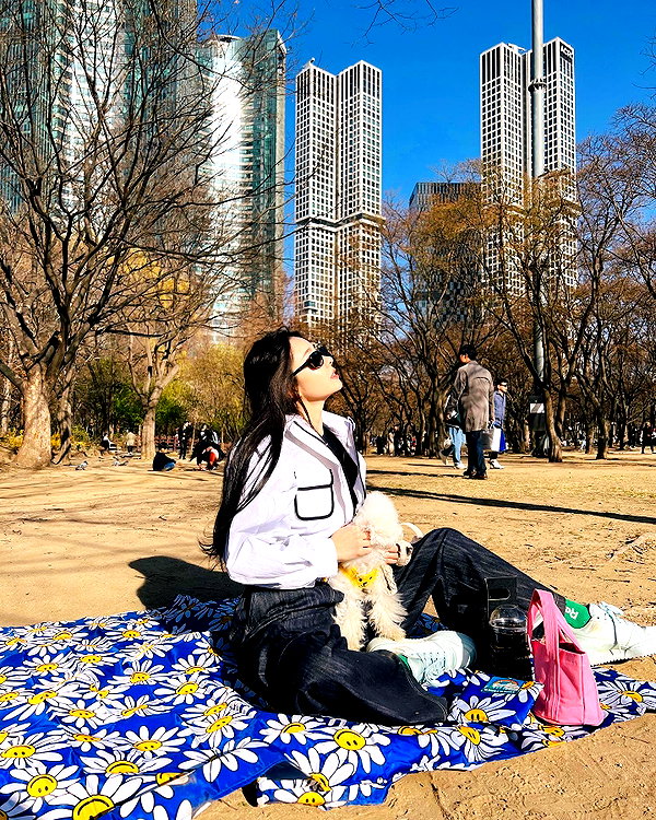 dear.zia instagram image archive image