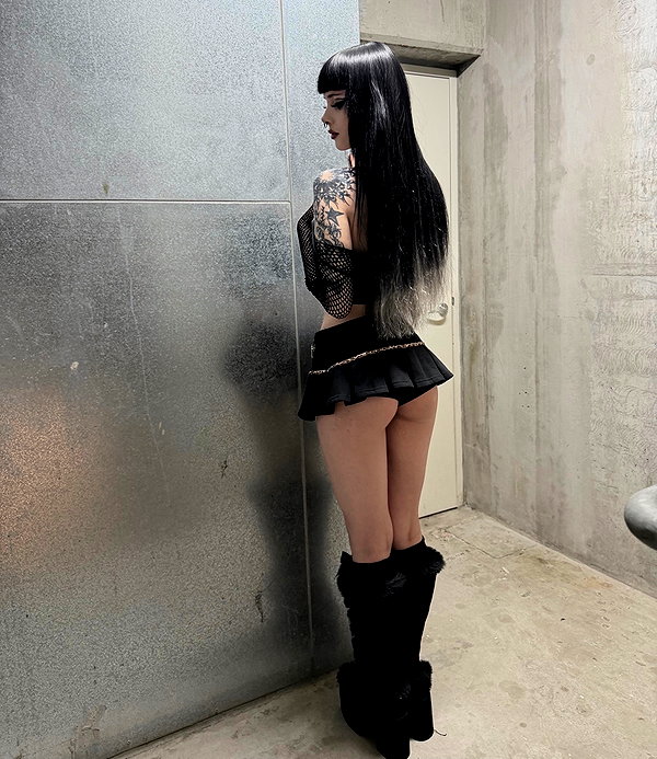 livindeadyaz instagram image archive image