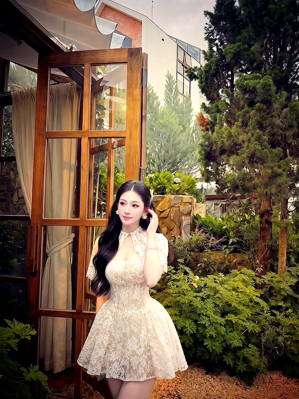lyhythuedoxinh instagram image archive image