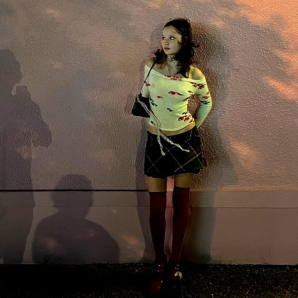 macaroni_naomi instagram image archive image