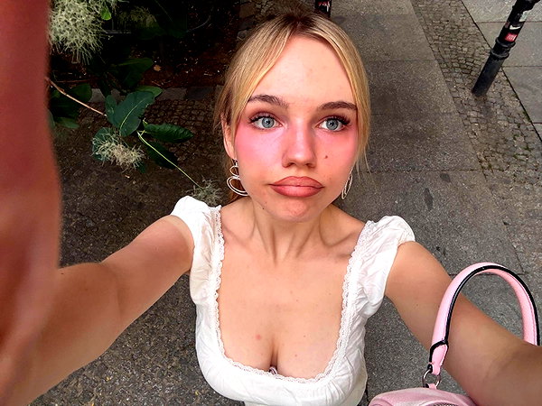 leni.bahr instagram image archive image