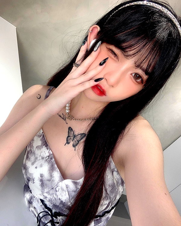 nixqq.425_ instagram image archive image