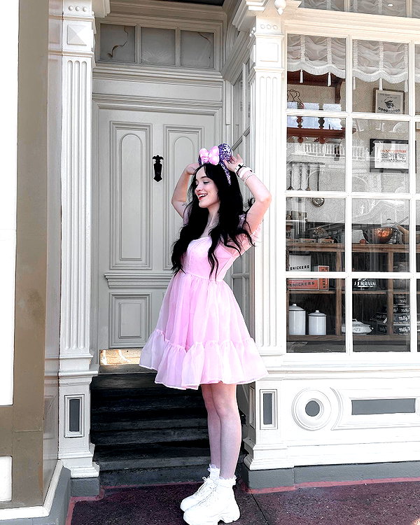 1uvgabi instagram image archive image