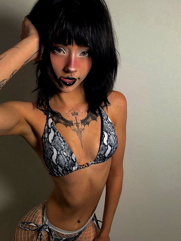 Archived image from @deadangelfiles on Instagram