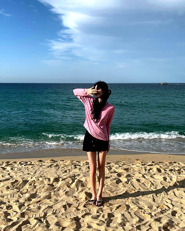 daxbin instagram image archive image