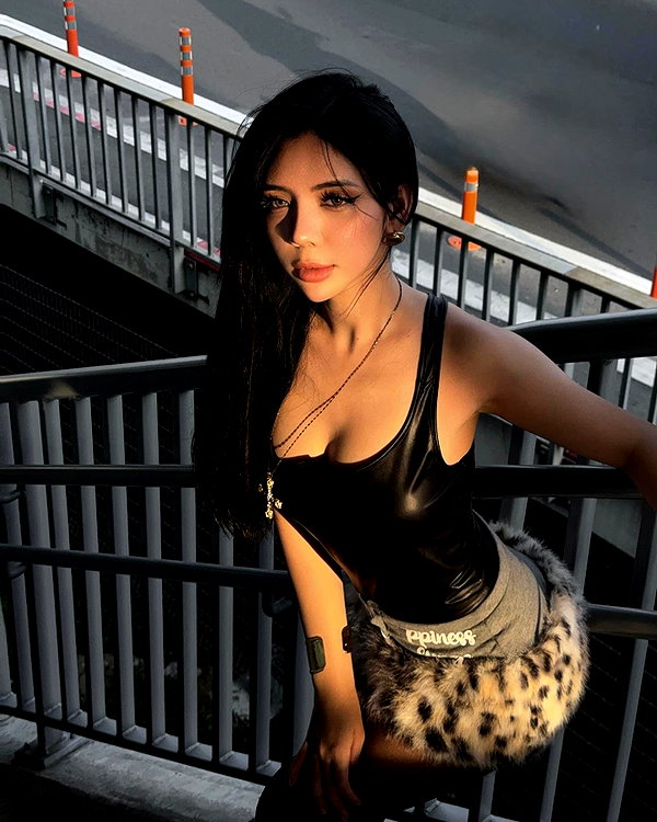 lyhythuedoxinh instagram image archive image