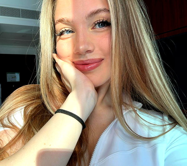 anna.utka22 instagram image archive image