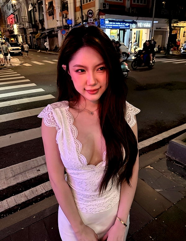 lyhythuedoxinh instagram image archive image