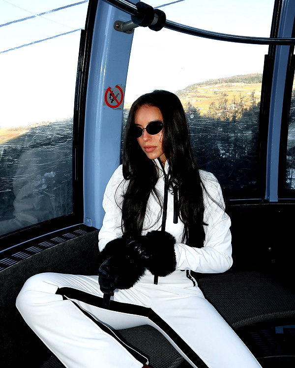 zoeliss instagram image archive image