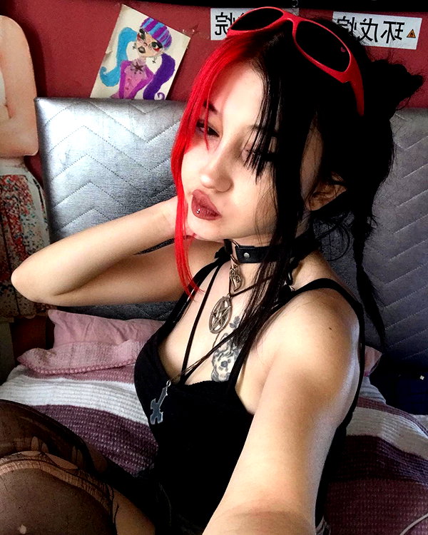 madamist_ instagram image archive image