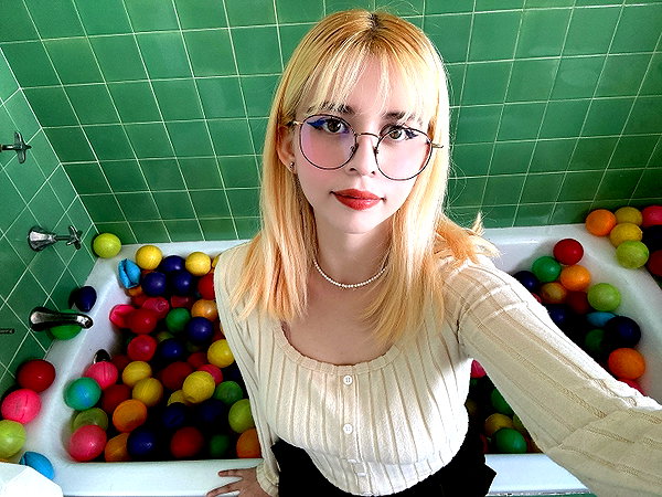 luly1980s instagram image archive image