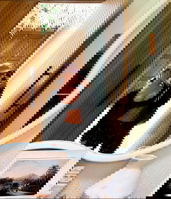 itshayleydavies itshayleydavies archive image