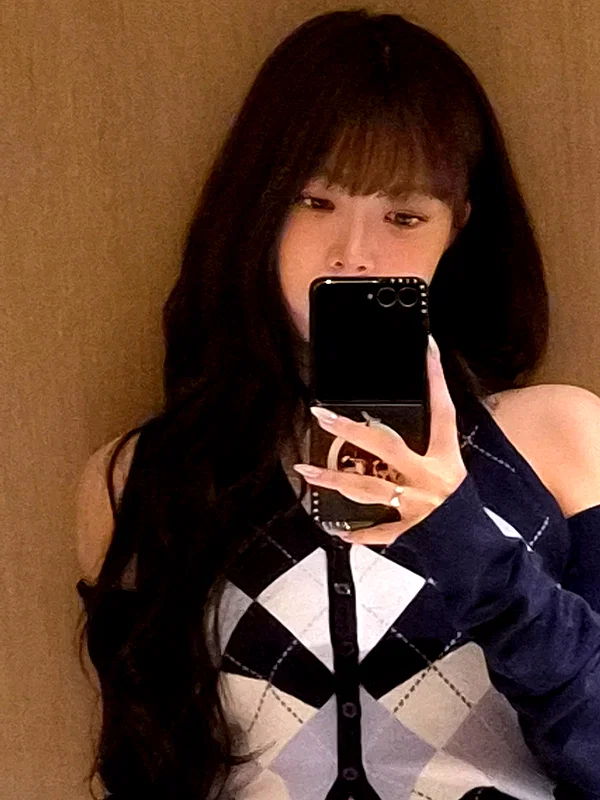 hhh.e_c.v instagram image archive image