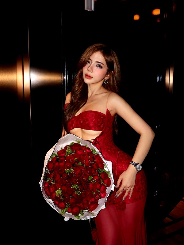 lyhythuedoxinh instagram image archive image