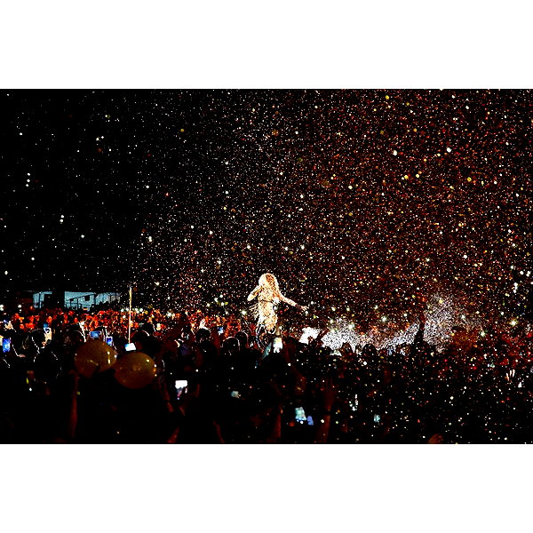 shakira instagram image archive image