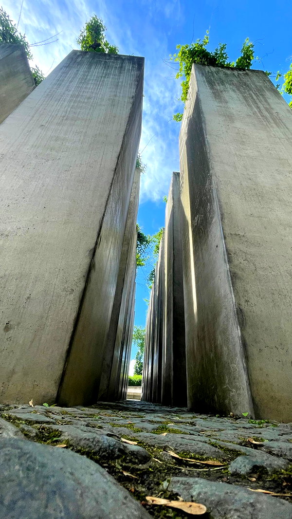 eva_romanovski instagram image archive image