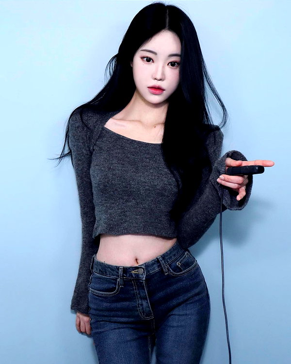 daxbin instagram image archive image