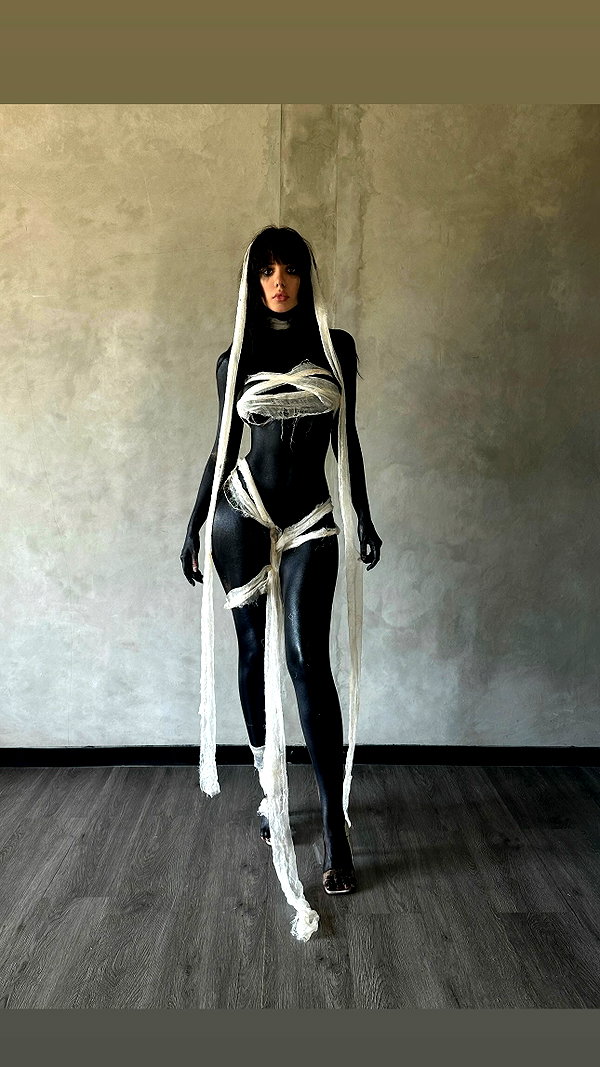 ann.shellll instagram image archive image