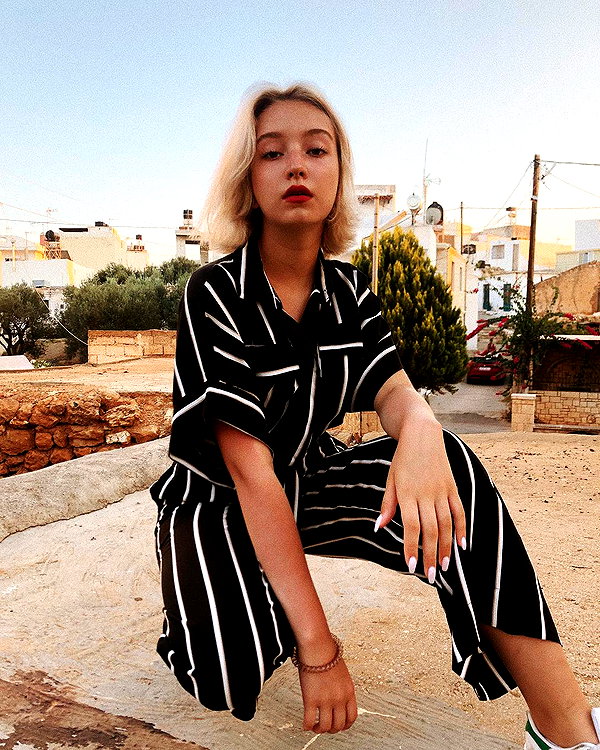 veroni22ka instagram image archive image