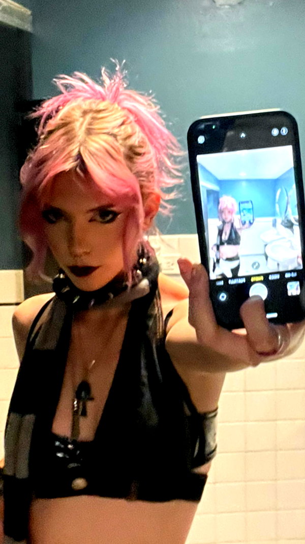 haileylayfield instagram image archive image