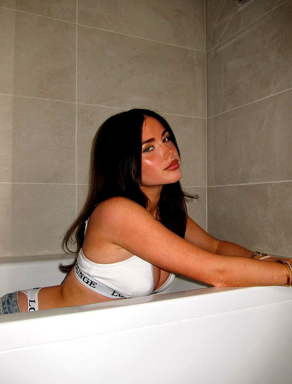 clarissabeaa instagram image archive image