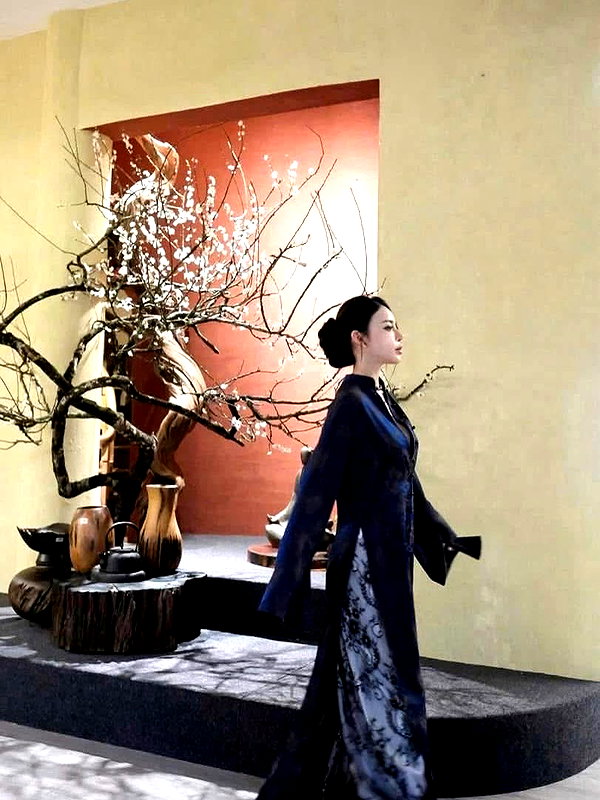 lyhythuedoxinh instagram image archive image