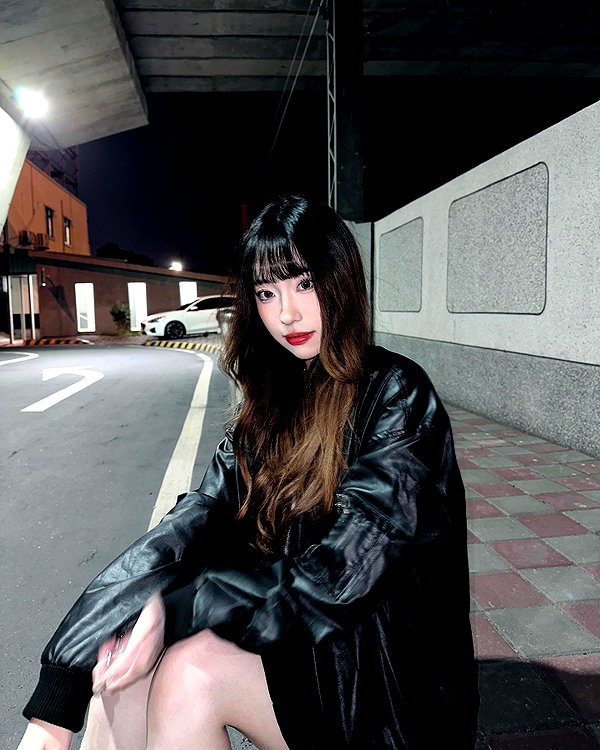 ku._03 instagram image archive image