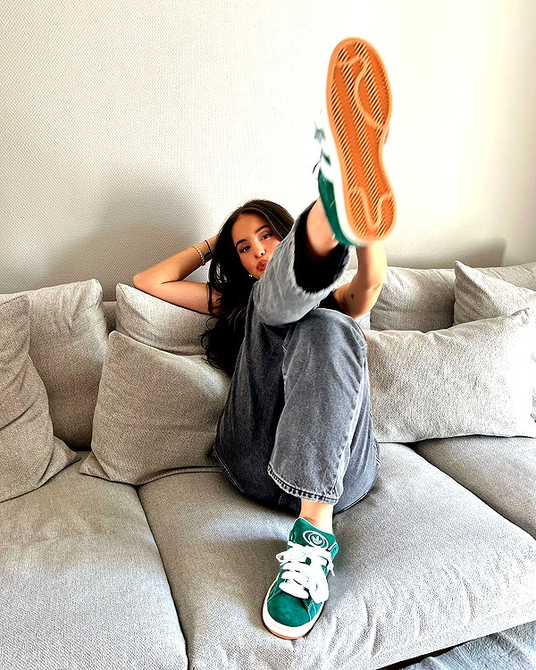 zoeliss instagram image archive image