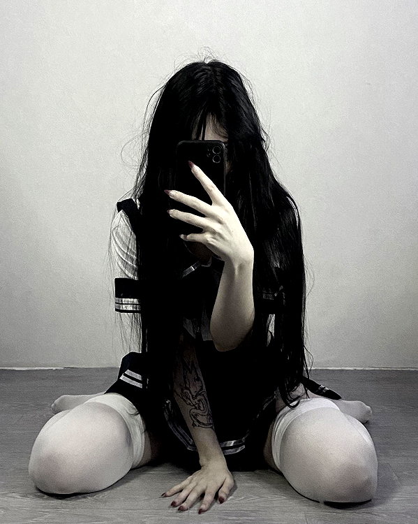 glowmoonshorty instagram image archive image