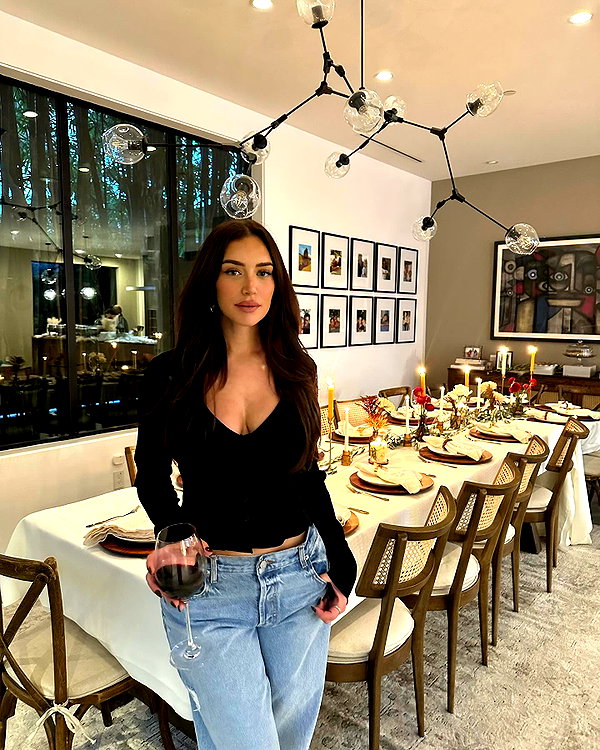 staskaranikolaou instagram image archive image