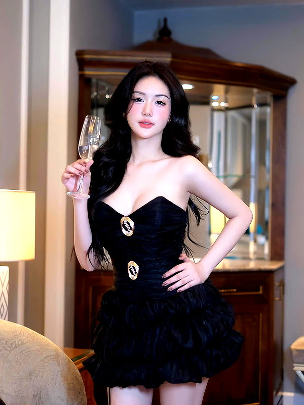 lyhythuedoxinh instagram image archive image