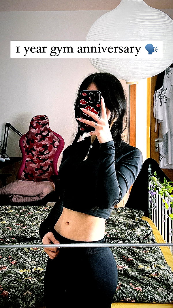 cata.leyah instagram image archive image