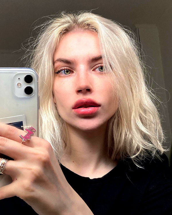 alien.hanna instagram image archive image