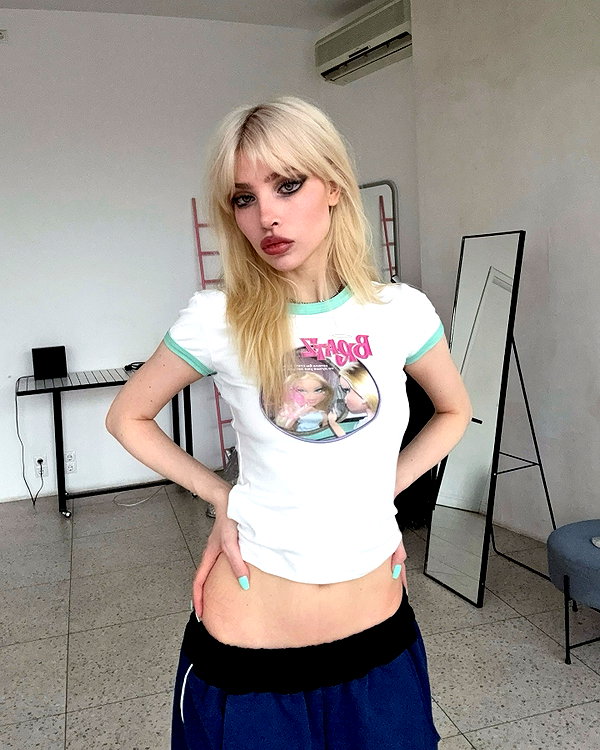 alien.hanna instagram image archive image