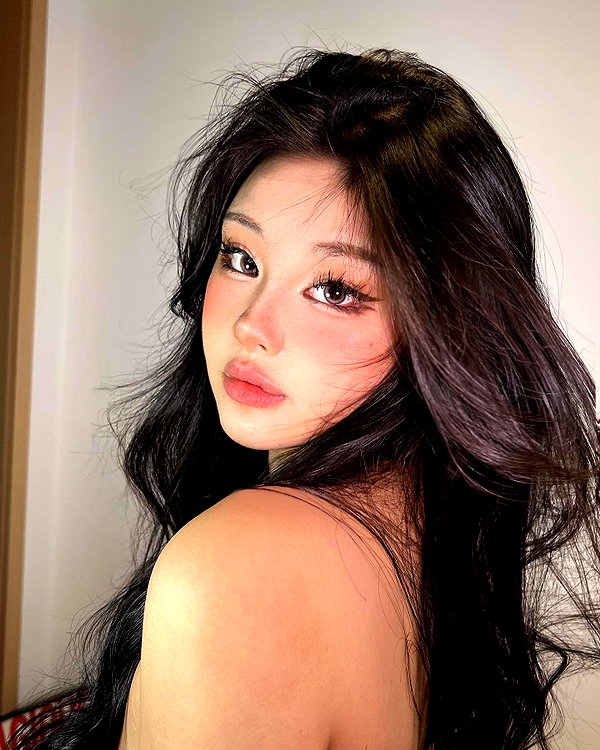 ll.lu1s instagram image archive image